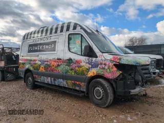 2020 Mercedes-Benz Sprinter with VIN W1W4EBHY6LT030247, listed as a Copart auction lot 45239795 with Not Provided miles and Salvage Title. Bid and sale history available at DreamBid. Image 4.