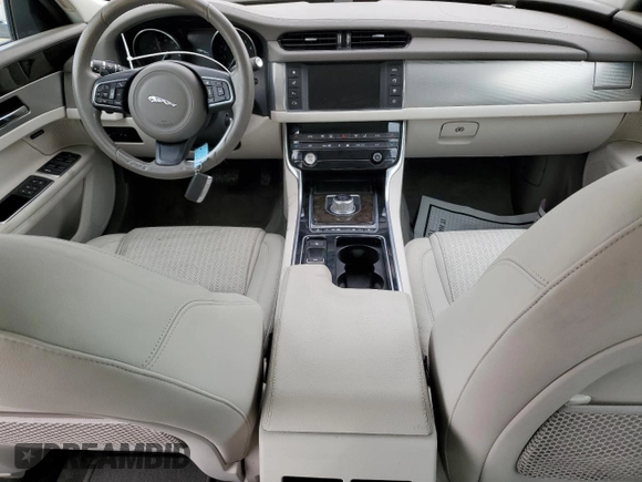 2016 Jaguar XF 35t Prestige with VIN SAJBK4BV6GCY18412, listed as a Copart auction lot 80881134 with 91,657 mi miles and Clean Title. Bid and sale history available at carsss.com. Image 8.