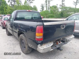 2000 Chevrolet Silverado 1500 with VIN 1GCEC14T7YZ313576, listed as a IAAI auction lot 42131120 with 305,082 mi miles and . Bid and sale history available at DreamBid. Image 3.