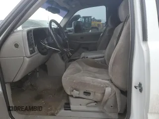2000 GMC Sierra 2500 SLE z VIN 1GTGK29U1YE139224, wystawiony jako Copart lot #45599125 z przebiegiem 290 042 mil mil oraz Szkoda całkowita • Salvage title. Historia ofert i sprzedaży dostępna na DreamBid. Obrazek 7.