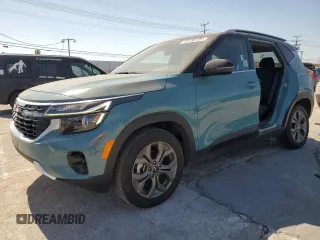 2024 Kia Seltos S z VIN KNDEU2AAXR7501527, wystawiony jako Copart lot #48136135 z przebiegiem 38 425 mil mil oraz Szkoda całkowita • Salvage title. Historia ofert i sprzedaży dostępna na DreamBid. Obrazek 1.
