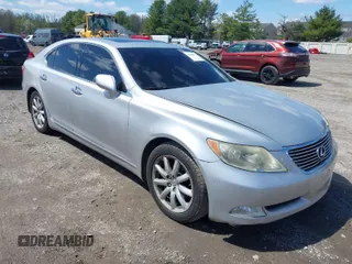 2008 Lexus LS 460 with VIN JTHBL46F485062212, listed as a IAAI auction lot 41996871 with 125,531 mi miles. Bid and sale history available at carsss.com. Image 1.