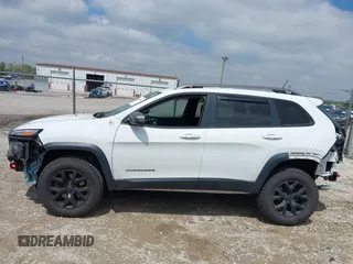 2014 Jeep Cherokee Trailhawk с VIN 1C4PJMBB2EW309183, выставлен на аукционе IAAI как лот 42197601 с пробегом 77 050 миль миль и . История ставок и продаж доступна на DreamBid. Изображение 15.
