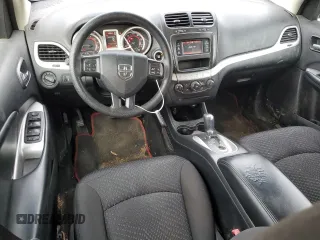 2017 Dodge Journey SXT z VIN 3C4PDCBG7HT589271, wystawiony jako Copart lot #48852595 z przebiegiem 116 558 mil mil oraz Szkoda całkowita • Salvage title. Historia ofert i sprzedaży dostępna na DreamBid. Obrazek 8.