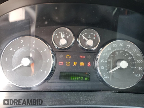 2008 Mercury Milan Premier with VIN 3MEHM081X8R619185, listed as a Copart auction lot 53392205 with 202,213 mi miles and Salvage title. Bid and sale history available at DreamBid. Image 9.