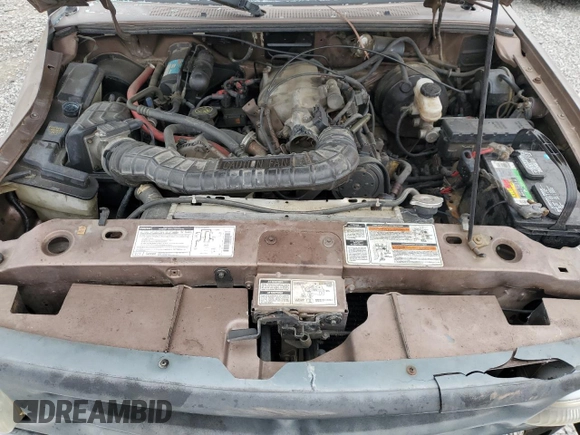 1994 Mazda B-Series Truck LE z VIN 4F4DR17X8RTM16476, wystawiony jako Copart lot #49500745 z przebiegiem 150 457 mil mil oraz Nie do naprawy • Non repairable. Historia ofert i sprzedaży dostępna na DreamBid. Obrazek 11.
