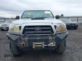2006 Toyota Tacoma with VIN 5TEUU42N56Z216960, listed as a IAAI auction lot 41799319 with 260,116 mi miles. Bid and sale history available at carsss.com. Image 12.