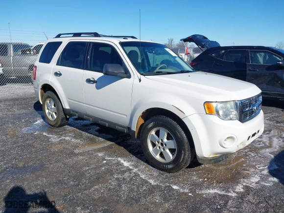 2010 Ford Escape XLT with VIN 1FMCU0D72AKC62810, listed as a IAAI auction lot 41343848 with 227,622 mi miles. Bid and sale history available at carsss.com. Image 1.