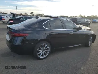 2020 Alfa Romeo Giulia z VIN ZARFANAN2L7626987, wystawiony jako Copart lot #74959044 z przebiegiem 33 486 mil mil oraz Szkoda całkowita • Salvage title. Historia ofert i sprzedaży dostępna na DreamBid. Obrazek 3.