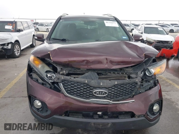 2012 Kia Sorento LX with VIN 5XYKT4A27CG298374, listed as a IAAI auction lot 41711273 with 179,008 mi miles. Bid and sale history available at carsss.com. Image 6.