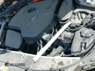 2019 BMW 5 Series 530e xDrive z VIN WBAJB1C57KB375500, wystawiony jako IAAI lot #40161096 z przebiegiem 113 690 mil mil oraz . Historia ofert i sprzedaży dostępna na DreamBid. Obrazek 19.