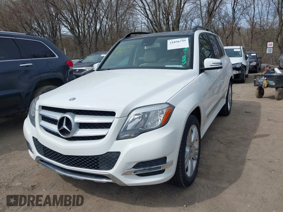 2015 Mercedes-Benz GLK with VIN WDCGG8JB8FG437814, listed as a IAAI auction lot 41856759 with 87,565 mi miles. Bid and sale history available at carsss.com. Image 18.