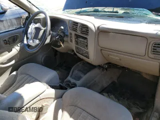2002 Chevrolet S-10 LS with VIN 1GCCT19W428192836, listed as a Copart auction lot 52183955 with 119,300 mi miles and Salvage Title. Bid and sale history available at carsss.com. Image 8.