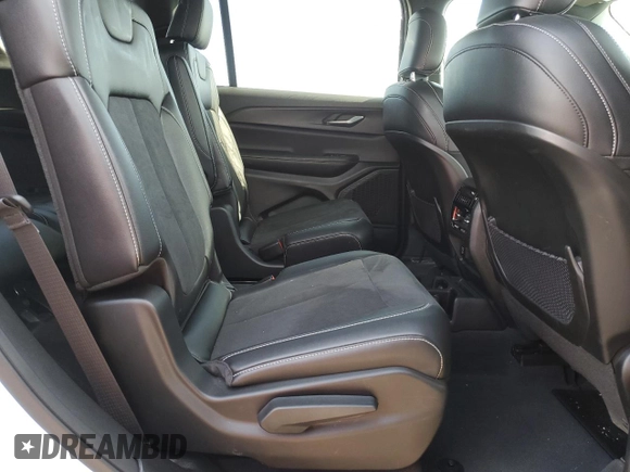 2023 Jeep Grand Cherokee Altitude z VIN 1C4RJKAG9P8822397, wystawiony jako Copart lot #49582435 z przebiegiem 19 045 mil mil oraz Szkoda całkowita • Salvage title. Historia ofert i sprzedaży dostępna na DreamBid. Obrazek 11.
