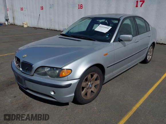 2004 BMW 3 Series 325i с VIN WBAAZ33464KP82869, выставлен на аукционе IAAI как лот 42221954 с пробегом 90 335 миль миль и . История ставок и продаж доступна на DreamBid. Изображение 2.