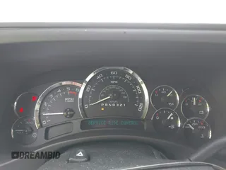 2006 Cadillac Escalade z VIN 1GYEK63N66R127117, wystawiony jako IAAI lot #41570716 z przebiegiem 126 637 mil mil oraz . Historia ofert i sprzedaży dostępna na DreamBid. Obrazek 7.
