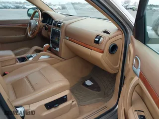 2008 Porsche Cayenne with VIN WP1AA29P48LA03621, listed as a IAAI auction lot 41432079 with 133,069 mi miles. Bid and sale history available at carsss.com. Image 5.