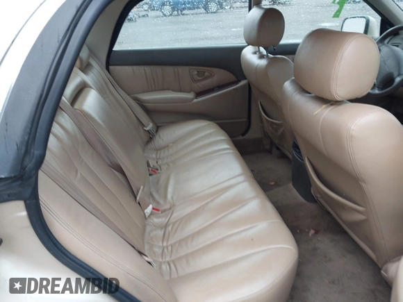 2000 Mitsubishi Diamante LS z VIN 6MMAP67P7YT005234, wystawiony jako IAAI lot #41896098 z przebiegiem 131 852 mil mil oraz . Historia ofert i sprzedaży dostępna na DreamBid. Obrazek 8.