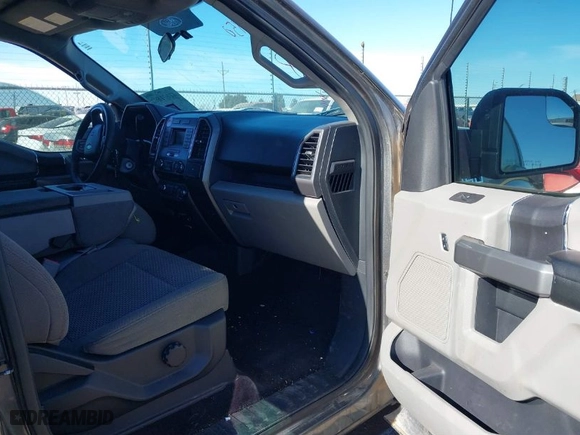 2017 Ford F-150 XL with VIN 1FTEW1C8XHKD54068, listed as a IAAI auction lot 41191801 with 106,484 mi miles. Bid and sale history available at carsss.com. Image 5.