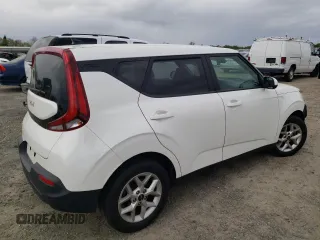 2022 Kia Soul LX with VIN KNDJ23AU2N7814943, listed as a Copart auction lot 50256255 with 47,065 mi miles and Salvage Title. Bid and sale history available at carsss.com. Image 3.