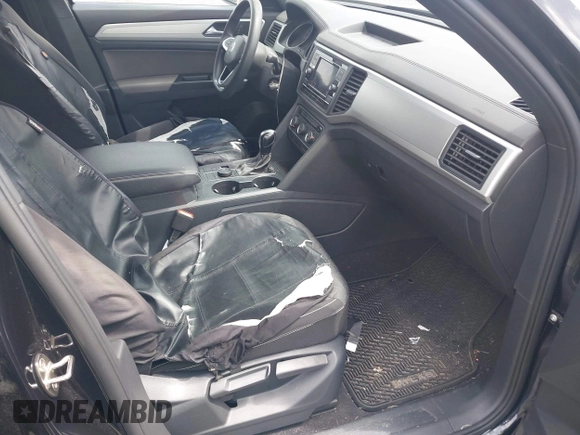 2021 Volkswagen Atlas S with VIN 1V2GC2CA3MC201495, listed as a IAAI auction lot 42044554 with 33,097 mi miles and . Bid and sale history available at DreamBid. Image 5.