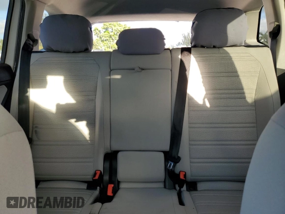 2023 Volkswagen Tiguan S z VIN 3VVRB7AX1PM089883, wystawiony jako Copart lot #43635945 z przebiegiem 34 474 mil mil oraz Nie do naprawy • Non repairable. Historia ofert i sprzedaży dostępna na DreamBid. Obrazek 10.