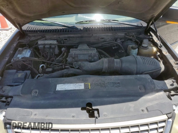 2005 Ford Expedition Eddie Bauer with VIN 1FMFU17575LA13044, listed as a Copart auction lot 59972345 with 238,507 mi miles and Salvage title. Bid and sale history available at DreamBid. Image 12.