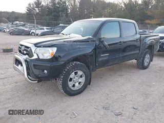 2013 Toyota Tacoma z VIN 3TMLU4EN7DM128414, wystawiony jako IAAI lot #41527647 z przebiegiem 112 097 mil mil oraz . Historia ofert i sprzedaży dostępna na DreamBid. Obrazek 17.