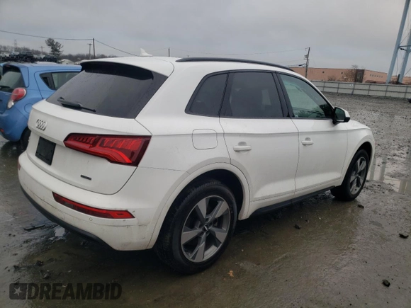 2020 Audi Q5 Premium with VIN WA1ANAFY5L2091293, listed as a Copart auction lot 44263385 with 45,383 mi miles and Salvage Title. Bid and sale history available at carsss.com. Image 3.