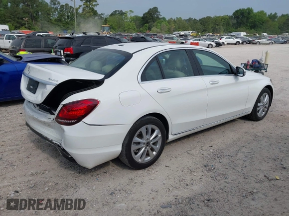 2019 Mercedes-Benz C C 300 with VIN 55SWF8EB9KU311723, listed as a IAAI auction lot 42085916 with 47,780 mi miles. Bid and sale history available at carsss.com. Image 4.