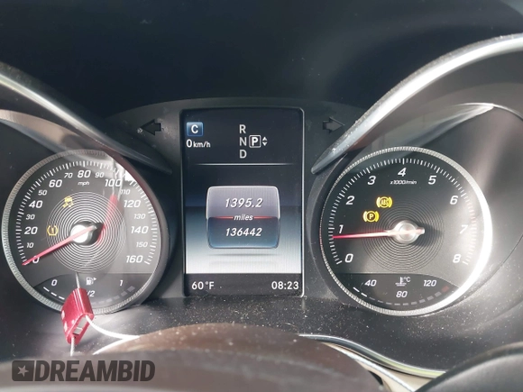 2015 Mercedes-Benz C-Class C 300 Luxury with VIN 55SWF4KB5FU020462, listed as a IAAI auction lot 40770678 with 136,442 mi miles. Bid and sale history available at carsss.com. Image 7.