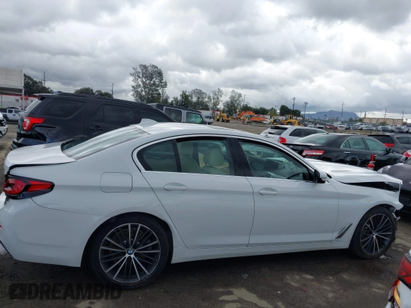 2021 BMW 5 Series 530e with VIN WBA13AG0XMCG10032, listed as a IAAI auction lot 41788724 with 29,693 mi miles and . Bid and sale history available at carsss.com. Image 13.