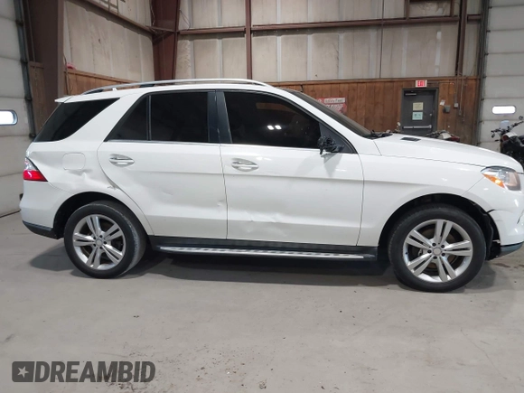 2015 Mercedes-Benz M 350 with VIN 4JGDA5HB3FA492815, listed as a IAAI auction lot 41976237 with 181,940 mi miles and . Bid and sale history available at carsss.com. Image 6.