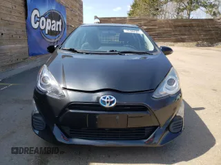 2016 Toyota Prius One with VIN JTDKDTB30G1119807, listed as a Copart auction lot 52917015 with 77,574 mi miles and Clean Title. Bid and sale history available at DreamBid. Image 5.
