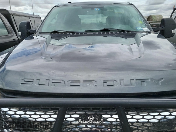 2019 Ford F-250 XL with VIN 1FT7W2BT3KEF53800, listed as a IAAI auction lot 42670822 with 180,316 mi miles and . Bid and sale history available at DreamBid. Image 13.