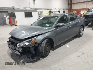 2019 Nissan Altima S with VIN 1N4BL4BV3KC254910, listed as a IAAI auction lot 41956446 with 71,798 mi miles and . Bid and sale history available at carsss.com. Image 2.
