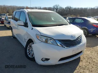 2013 Toyota Sienna XLE AAS с VIN 5TDYK3DC3DS308298, выставлен на аукционе IAAI как лот 41292280 с пробегом 165 638 миль миль и . История ставок и продаж доступна на DreamBid. Изображение 1.