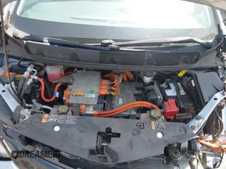 2017 Chevrolet Bolt EV Premier z VIN 1G1FX6S05H4141097, wystawiony jako IAAI lot #42164351 z przebiegiem 93 210 mil mil oraz . Historia ofert i sprzedaży dostępna na DreamBid. Obrazek 10.