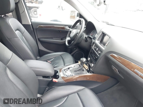 2017 Audi Q5 Premium Plus z VIN WA1L2AFP7HA095898, wystawiony jako IAAI lot #41886892 z przebiegiem 90 175 mil mil oraz . Historia ofert i sprzedaży dostępna na DreamBid. Obrazek 5.