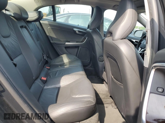 2013 Volvo S60 T5 Premier z VIN YV1612FS9D2189196, wystawiony jako Copart lot #59529975 z przebiegiem 109 078 mil mil oraz Czysty tytuł • Clean title. Historia ofert i sprzedaży dostępna na DreamBid. Obrazek 10.