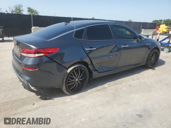 2020 Kia Optima SE z VIN 5XXGT4L35LG407866, wystawiony jako Copart lot #57312695 z przebiegiem 79 256 mil mil oraz Szkoda całkowita • Salvage title. Historia ofert i sprzedaży dostępna na DreamBid. Obrazek 3.