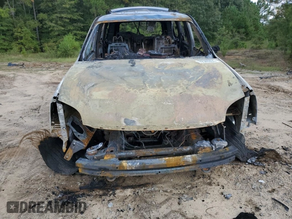 2010 GMC Yukon Denali with VIN 1GKUKEEF5AR165047, listed as a Copart auction lot 72385994 with Not Provided miles and Salvage Title. Bid and sale history available at DreamBid. Image 5.