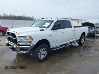 2019 Ram 2500 Big Horn with VIN 3C6UR5JL5KG703032, listed as a IAAI auction lot 41700190 with 90,215 mi miles. Bid and sale history available at carsss.com. Image 17.