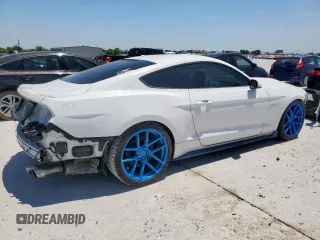 2015 Ford Mustang GT z VIN 1FA6P8CF5F5354828, wystawiony jako Copart lot #56556785 z przebiegiem 122 885 mil mil oraz Szkody całkowita. Historia ofert i sprzedaży dostępna na DreamBid. Obrazek 3.