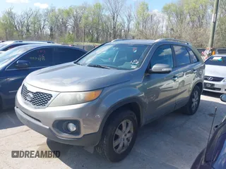 2011 Kia Sorento LX with VIN 5XYKT3A15BG126618, listed as a IAAI auction lot 41929422 with 192,781 mi miles. Bid and sale history available at carsss.com. Image 2.