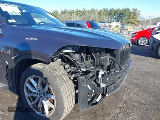 2022 BMW X5 xDrive45e with VIN 5UXTA6C05N9K75681, listed as a IAAI auction lot 40954930 with 13,463 mi miles. Bid and sale history available at carsss.com. Image 18.