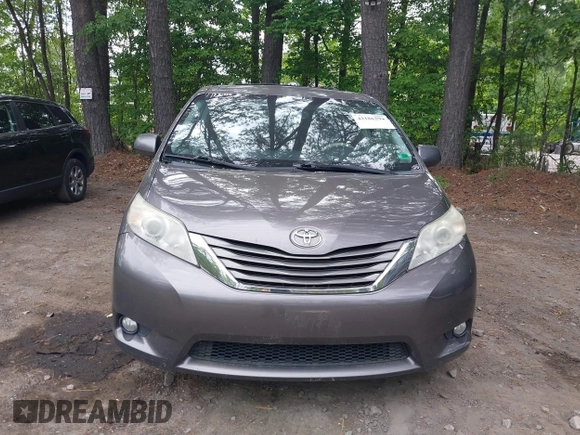 2011 Toyota Sienna XLE AAS with VIN 5TDYK3DC8BS016319, listed as a IAAI auction lot 42186294 with 293,401 mi miles and . Bid and sale history available at DreamBid. Image 12.