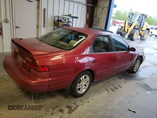 1997 Toyota Camry LE z VIN 4T1BG22K1VU033230, wystawiony jako Copart lot #52619265 z przebiegiem 301 543 mil mil oraz Szkoda całkowita • Salvage title. Historia ofert i sprzedaży dostępna na DreamBid. Obrazek 3.
