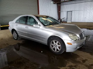 2003 Mercedes-Benz C 230/260/280/320 with VIN WDBRF64J93F383691, listed as a Copart auction lot 44383405 with 266,692 mi miles and Salvage Title. Bid and sale history available at DreamBid. Image 4.