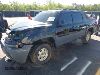 2002 Chevrolet Avalanche with VIN 3GNEK13T42G142319, listed as a IAAI auction lot 41977733 with Not Provided miles and . Bid and sale history available at DreamBid. Image 17.